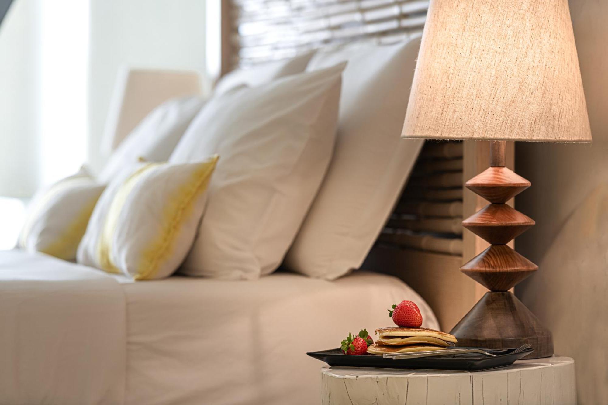 Mythical Blue Luxury Suites (Adults Only) Тира Экстерьер фото