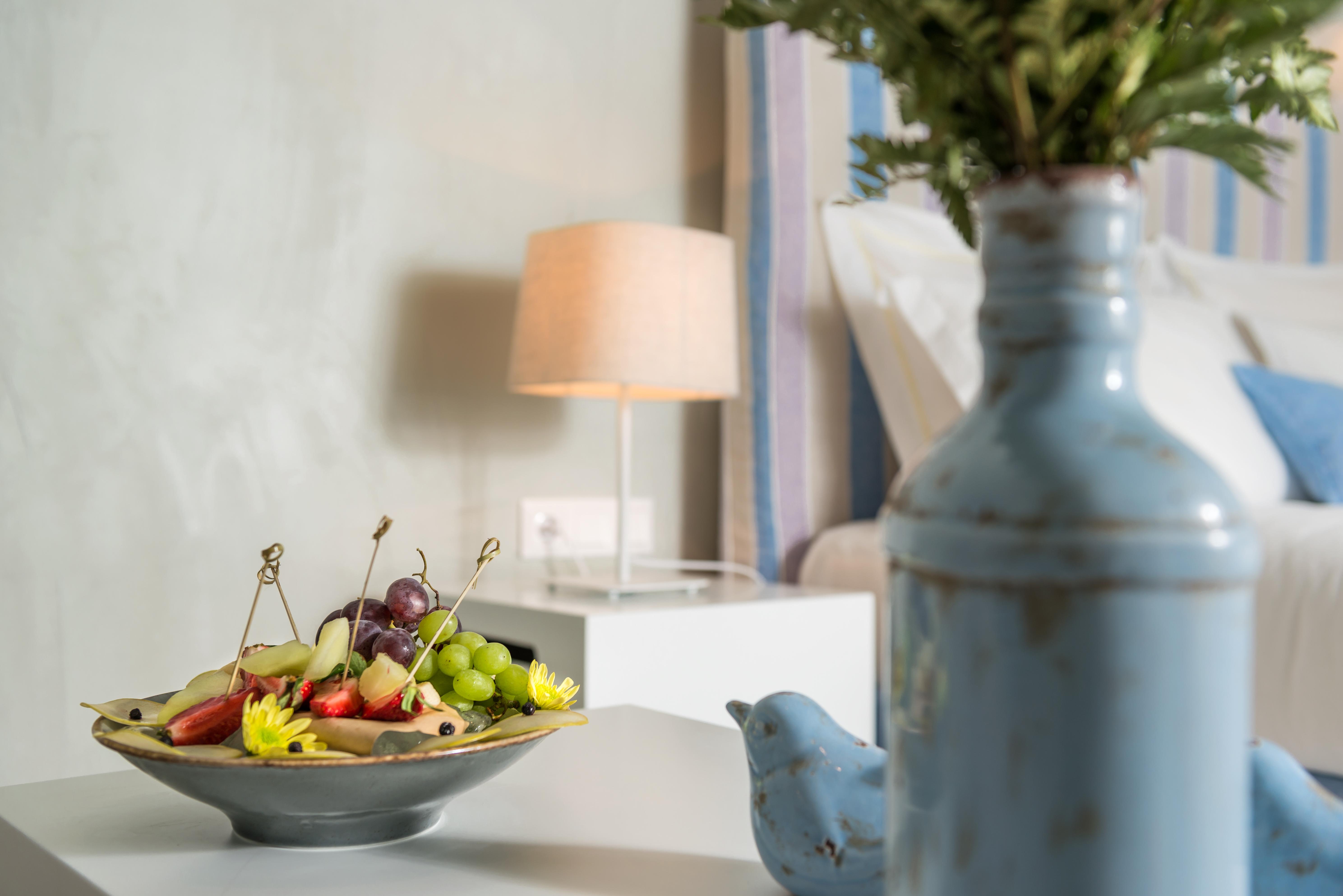 Mythical Blue Luxury Suites (Adults Only) Тира Экстерьер фото