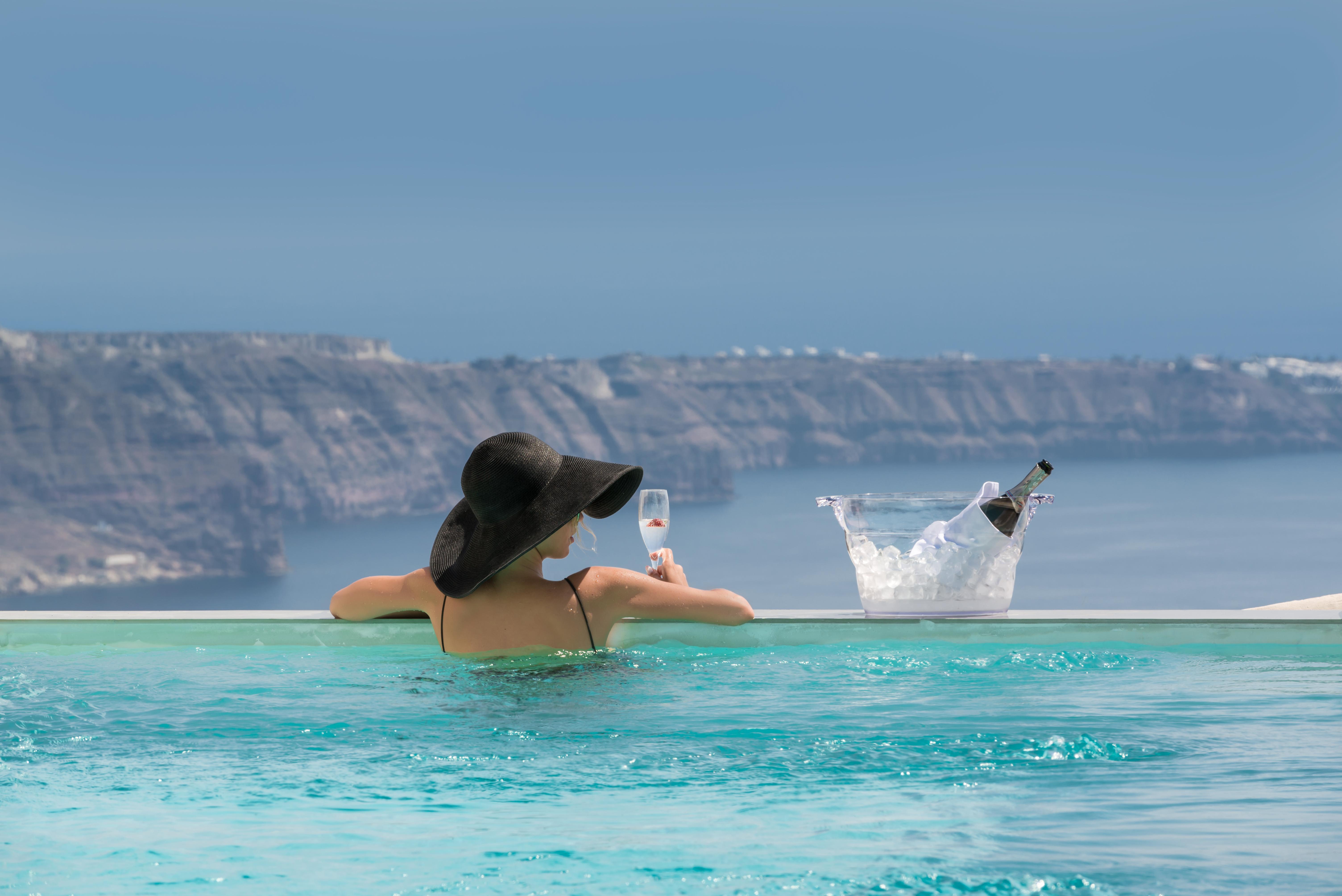 Mythical Blue Luxury Suites (Adults Only) Тира Экстерьер фото